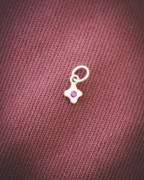 Tiny Bloom Charm - 10k + Pomme Ruby