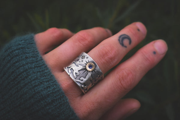 La Loba Ring 2.0 - Iolite, Sapphires, and Zircons - Size 7.5
