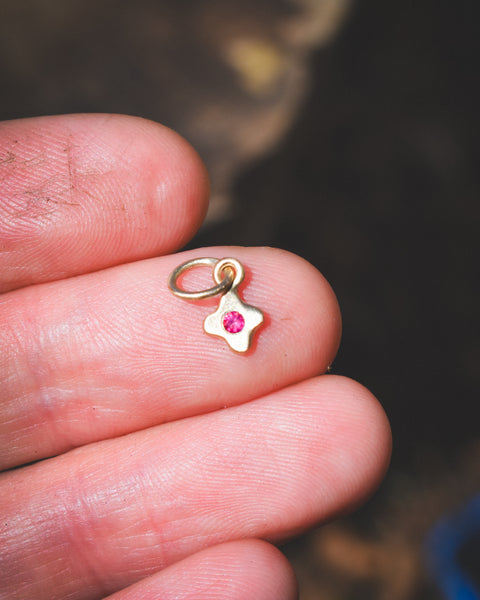 Tiny Bloom Charm - 10k + Pomme Ruby