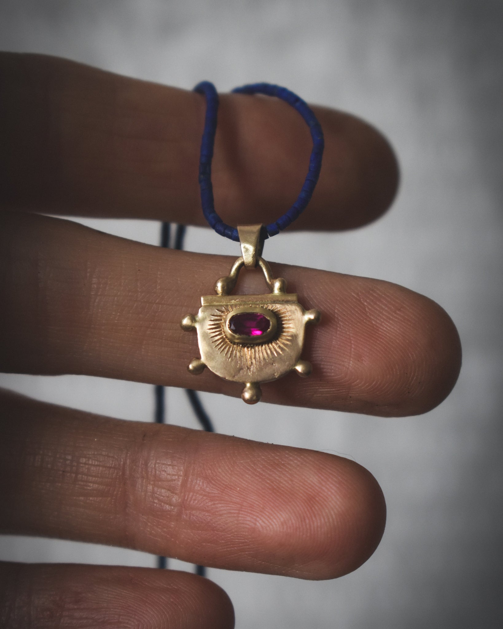 Relic Necklace - Sól - 10k Gold