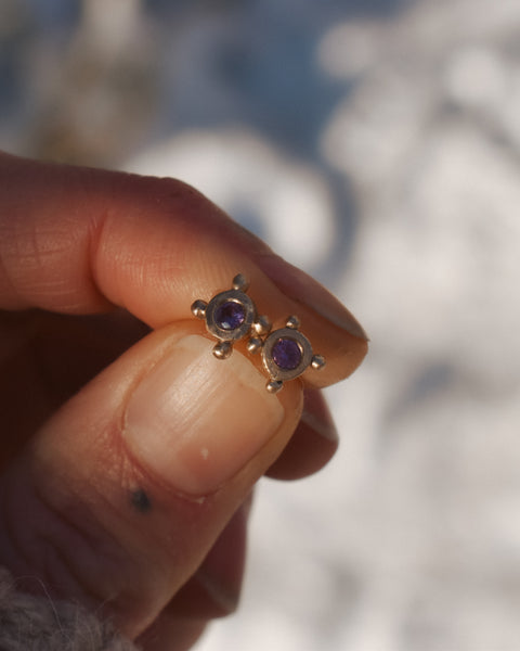 Unicorn Posts - Winza Sapphires & Solid Gold